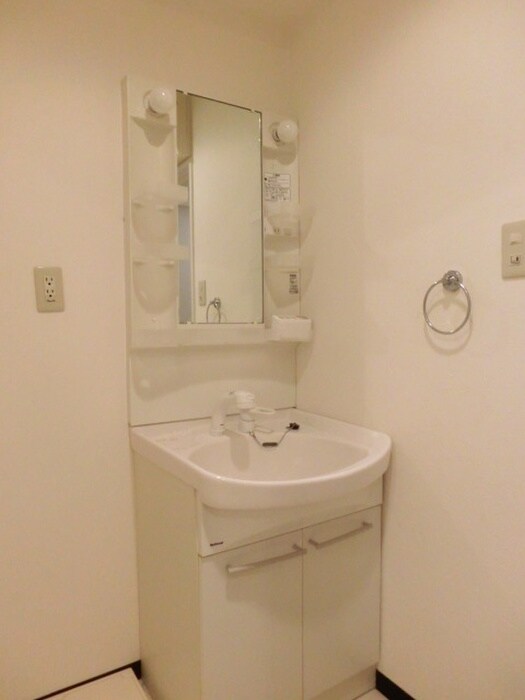 物件内観写真9　(洗面)