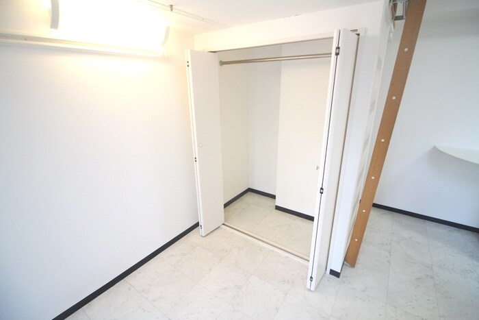 物件内観写真10　(収納)