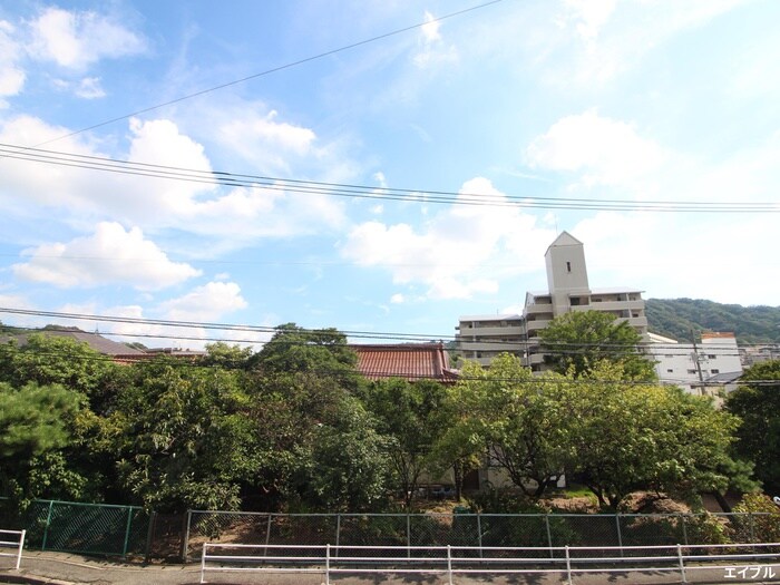 物件内観写真17　(室内からの展望)