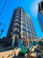 建築中
