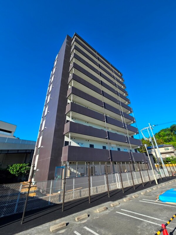 建築中