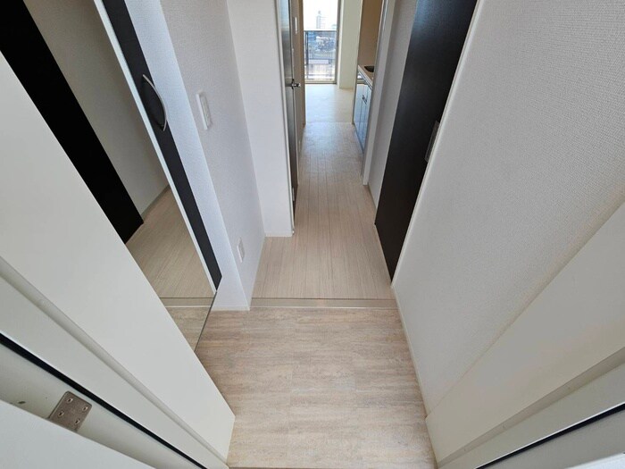 物件内観写真15　(玄関)