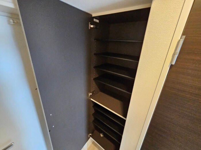 物件内観写真16　(靴箱)