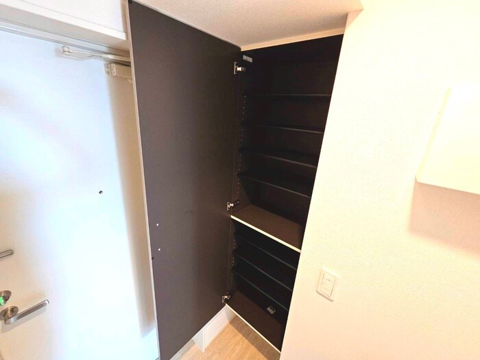 物件内観写真16　(靴箱)