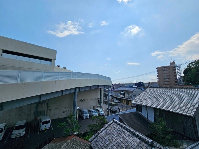 物件内観写真22　(室内からの展望)