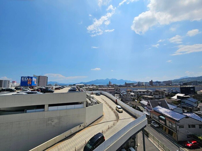 物件内観写真22　(室内からの展望)