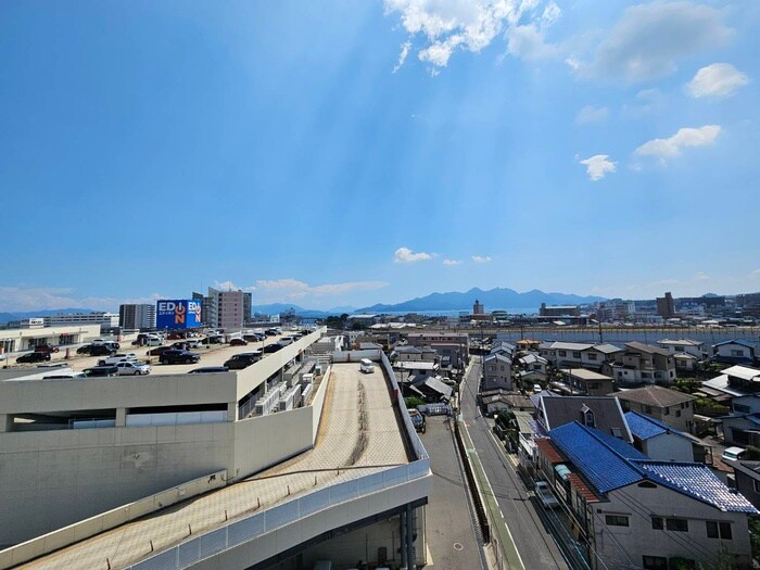 物件内観写真22　(室内からの展望)