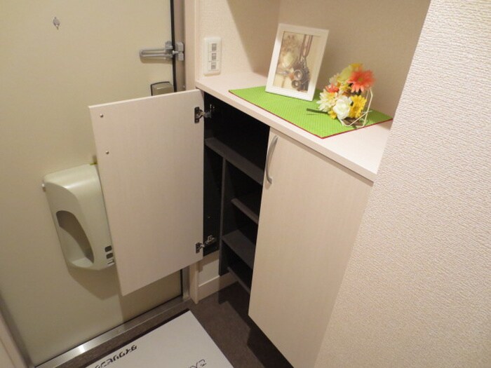 物件内観写真15　(靴箱)