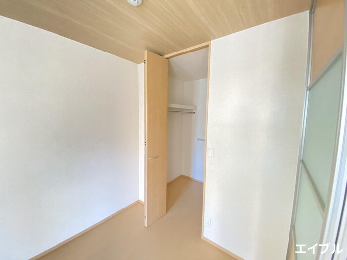 物件内観写真12　(収納)