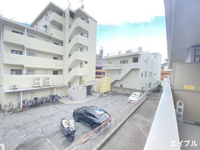 物件内観写真14　(室内からの展望)