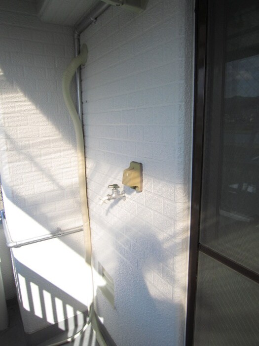 物件内観写真15　(洗濯機置場)