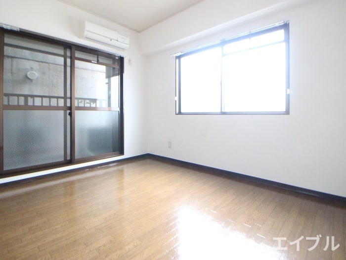 物件内観写真8　(居室)