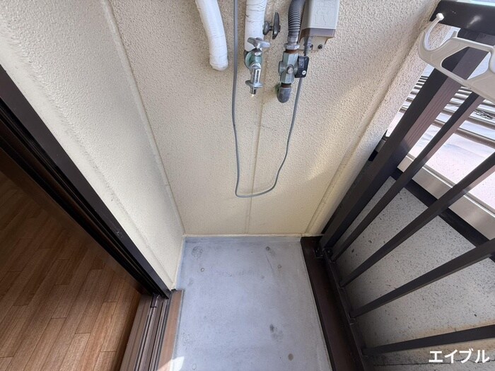 物件内観写真14　(洗濯機置場)