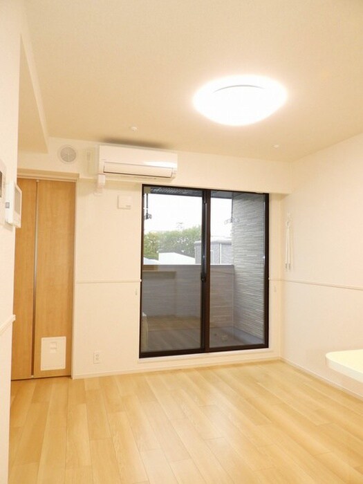 物件内観写真3　(居室)