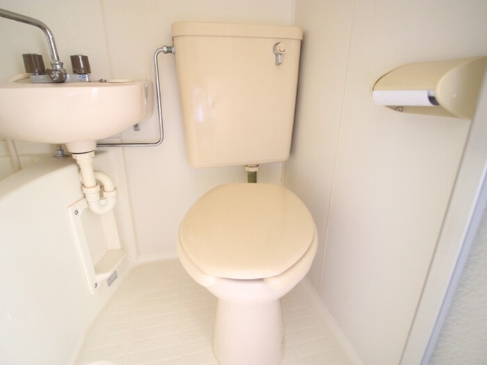 物件内観写真14　(トイレ)