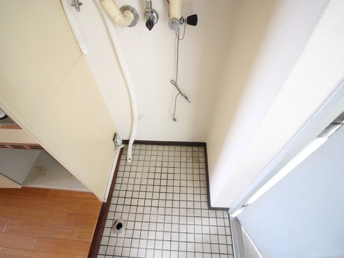 物件内観写真15　(洗濯機置場)