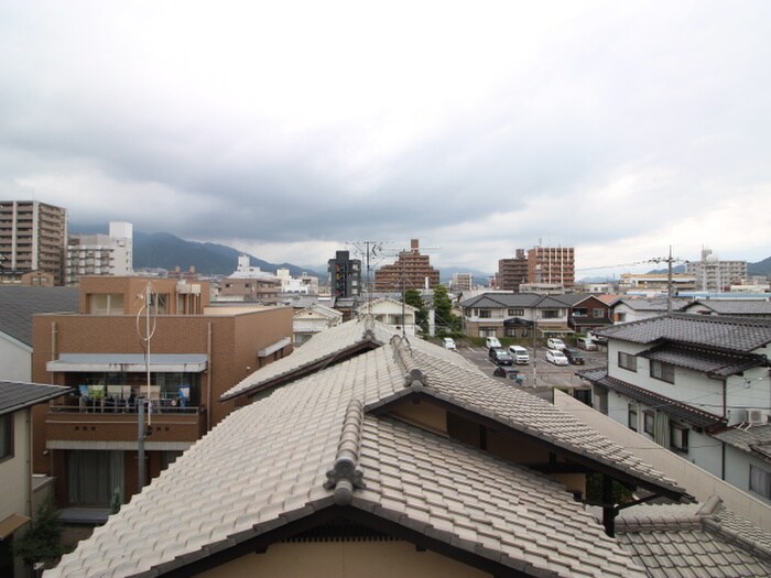 物件内観写真22　(室内からの展望)