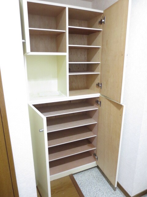 物件内観写真11　(靴箱)
