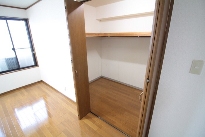 物件内観写真12　(収納)
