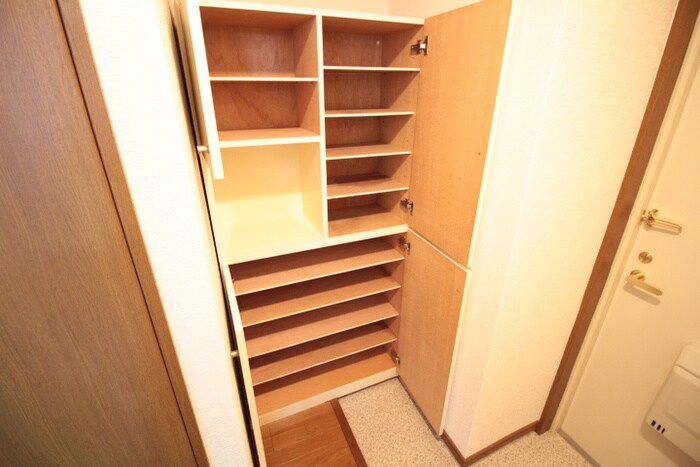 物件内観写真13　(靴箱)