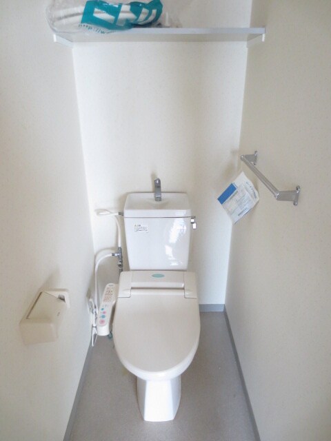 物件内観写真14　(トイレ)