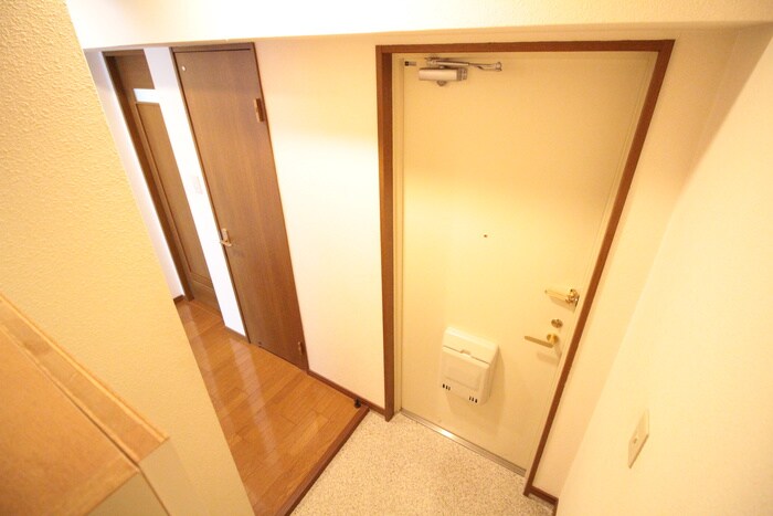 物件内観写真15　(玄関)