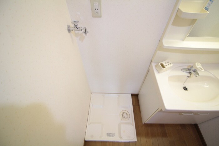 物件内観写真22　(洗濯機置場)