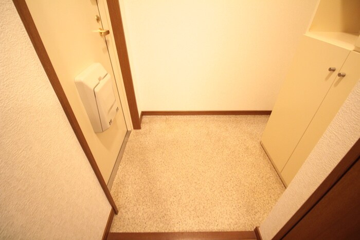 物件内観写真22　(玄関)