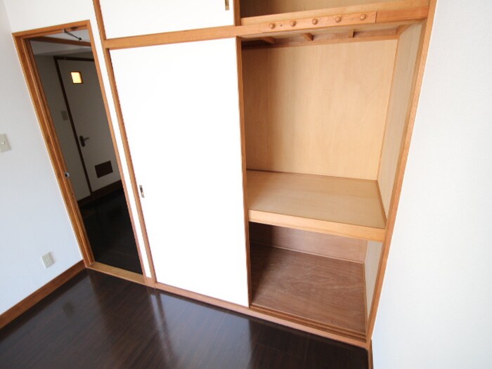 物件内観写真10　(収納)