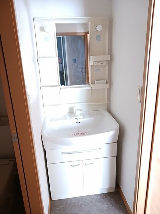 物件内観写真11　(洗面)