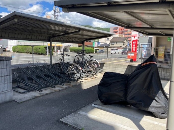 物件外観写真3　(駐輪場)