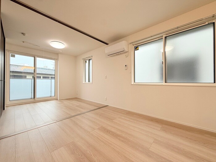 物件内観写真4　(居室)