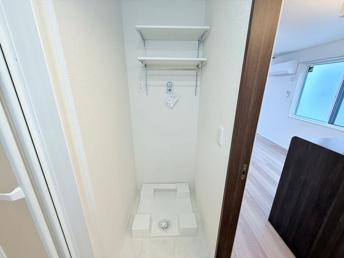 物件内観写真13　(洗濯機置場)