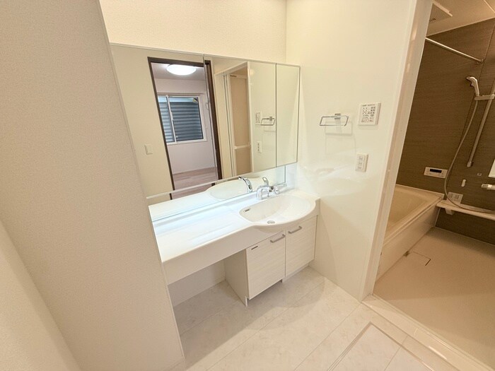 物件内観写真7　(洗面)