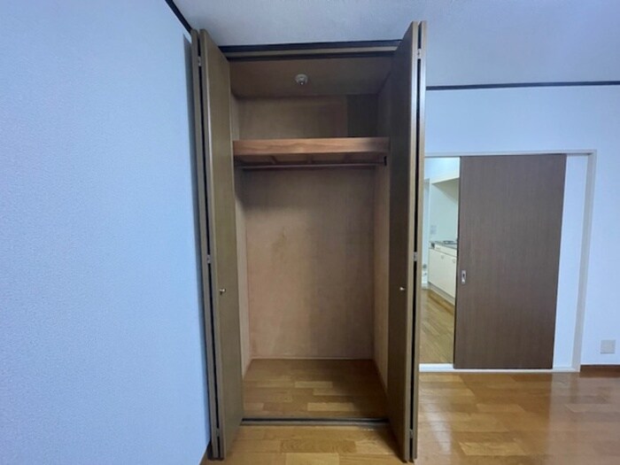 物件内観写真12　(収納)