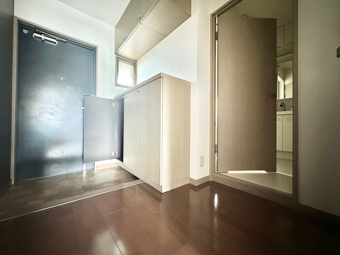 物件内観写真20　(玄関)
