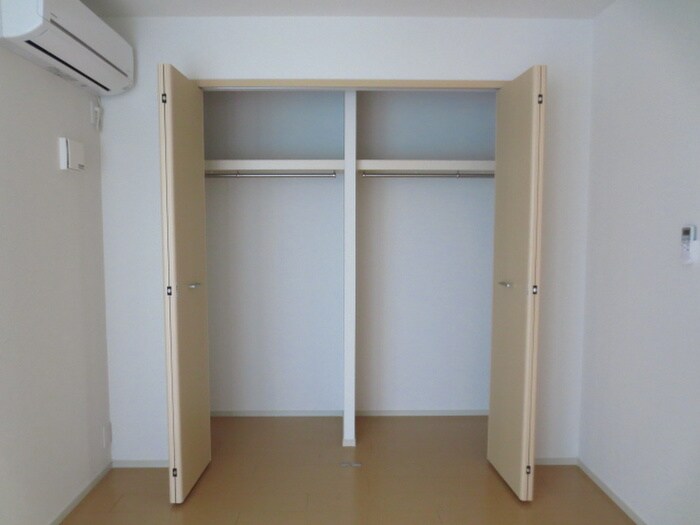 物件内観写真12　(収納)