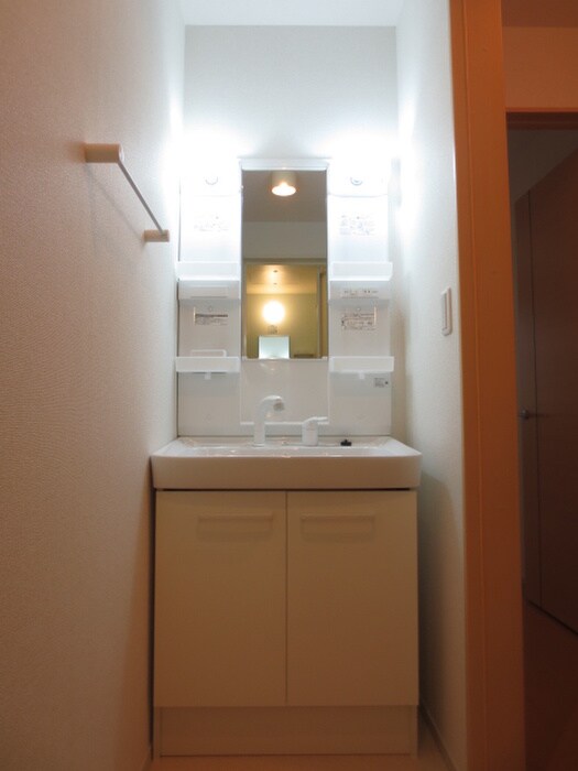 物件内観写真14　(洗面)