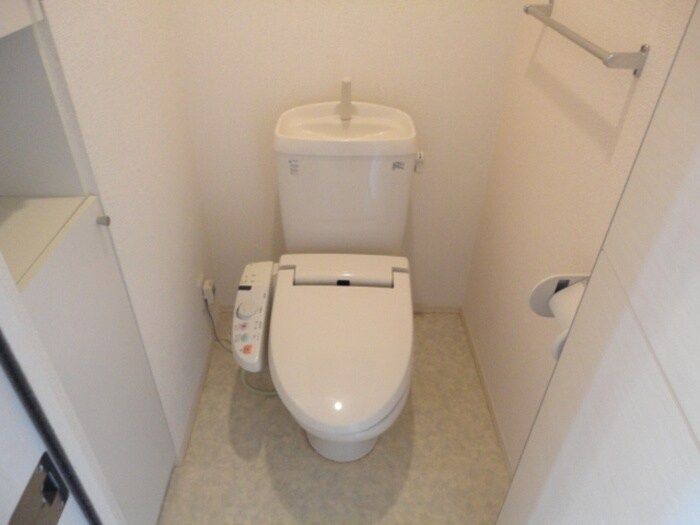 物件内観写真8　(トイレ)