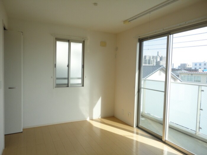 物件内観写真10　(室内からの展望)