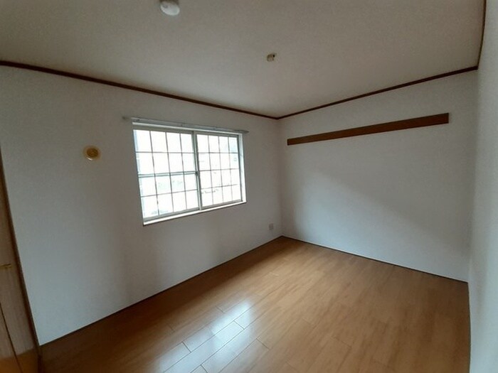物件内観写真3　(居室)