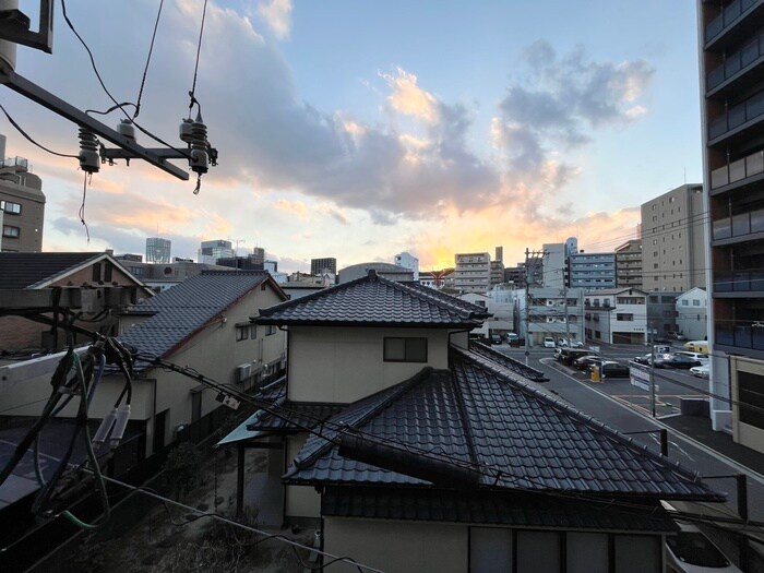 物件内観写真16　(室内からの展望)