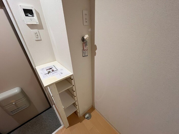 物件内観写真14　(洗濯機置場)