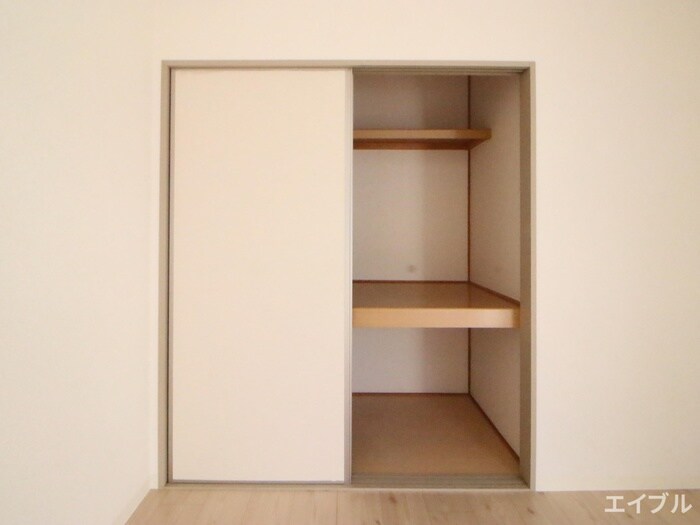 物件内観写真12　(収納)