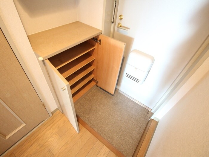 物件内観写真12　(靴箱)