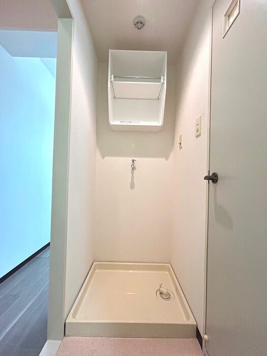 物件内観写真12　(洗濯機置場)