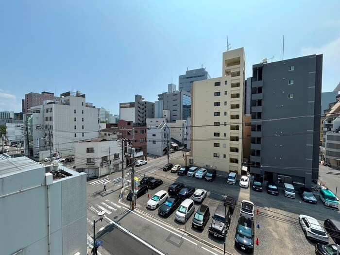 物件内観写真16　(室内からの展望)