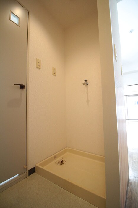 物件内観写真22　(洗濯機置場)