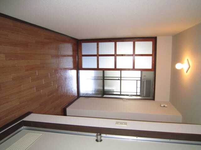 物件内観写真14　(廊下)