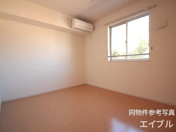 物件内観写真13　(居室)